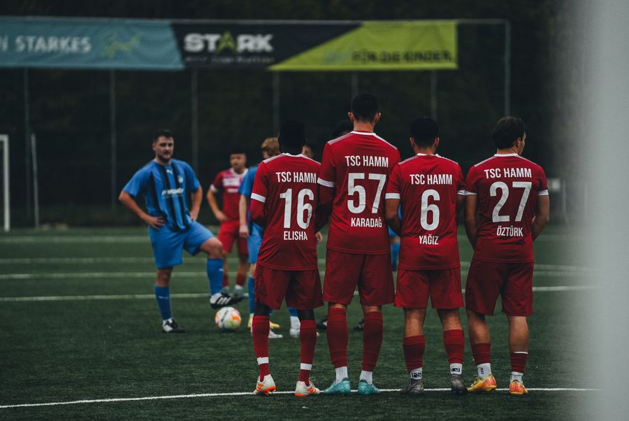 What is a Closed Formation in Football? Unlocking the Fortress
